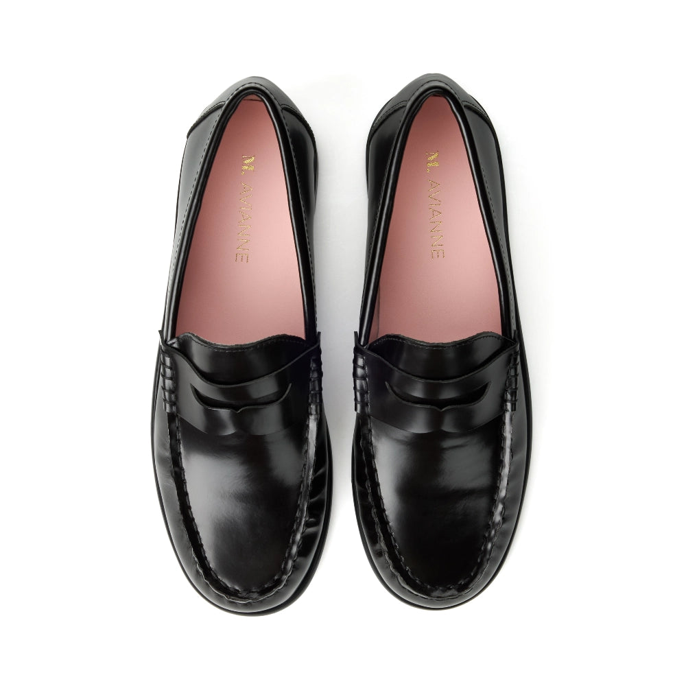 Front view of Buffalo Black shoe