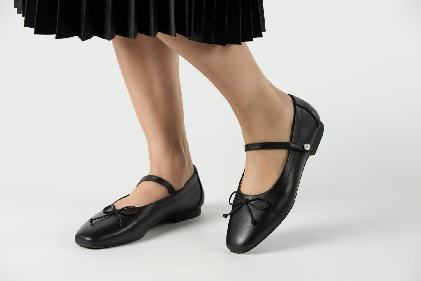 Geneva MJ Black Leather Flats