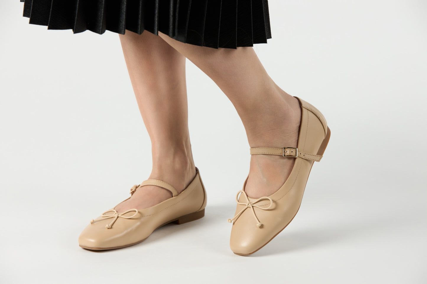 Geneva MJ Ecru Beige Flats